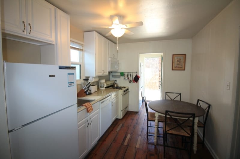 Building Photo - 728 Venice Ct