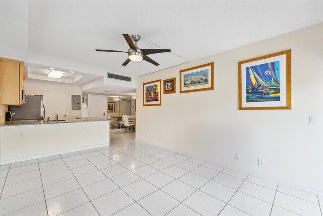Building Photo - 3230 S Ocean Blvd