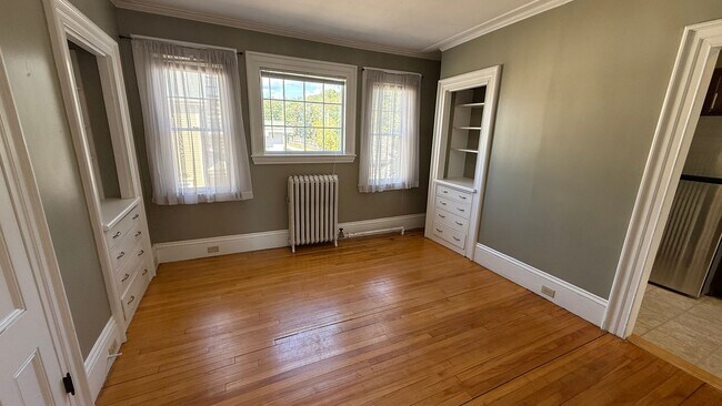 Building Photo - 665 Central Ave