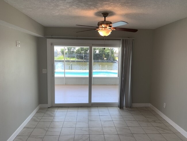 Building Photo - Beautifully Renovated Canal Home