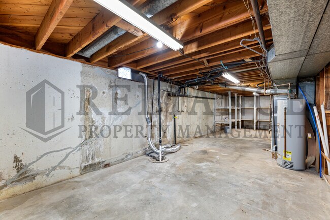 Building Photo - 512 Cindy St