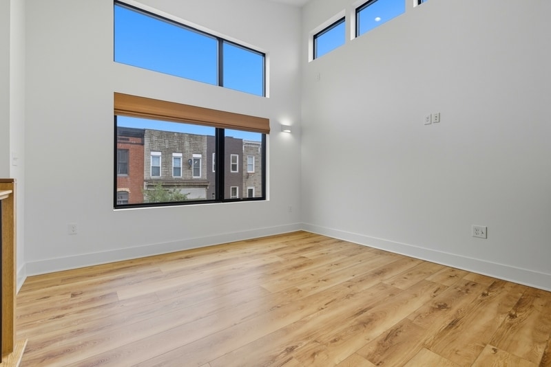 Building Photo - 3531 Claremont St