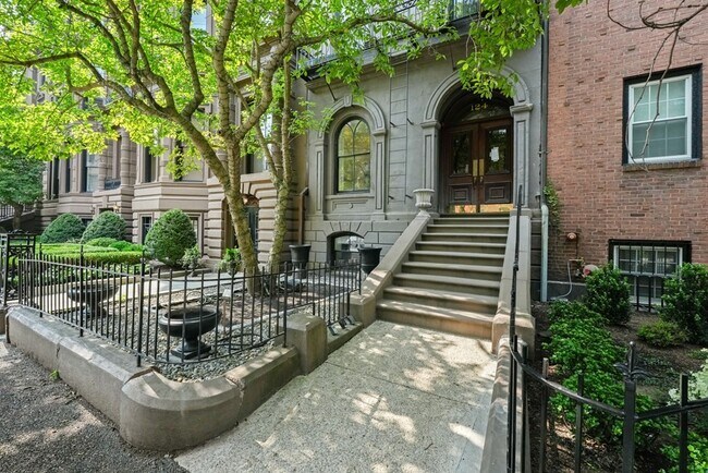 Building Photo - 120 Beacon St