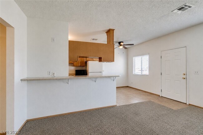 Building Photo - 525 Fir St