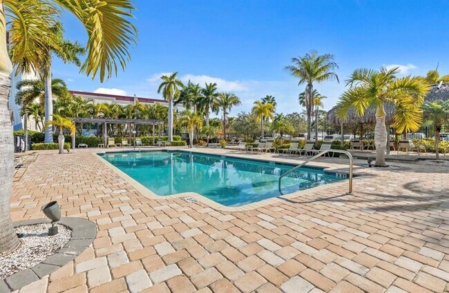 Building Photo - 6080 Moorings Dr S