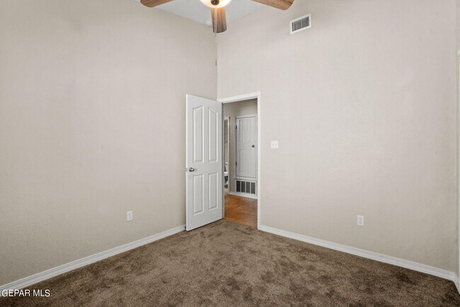 Building Photo - 3148 Sunny Prairie Dr