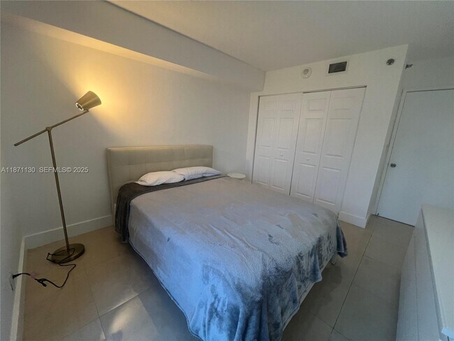 Building Photo - 3300 NE 192 St