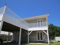 Building Photo - 5844 Ucita Ave