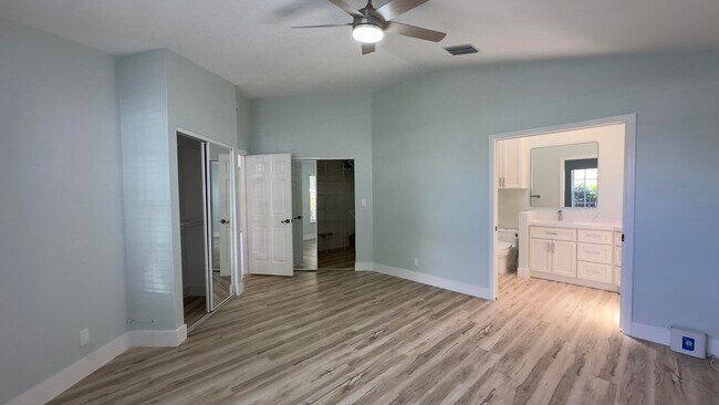 Building Photo - 13285 Opal Ln
