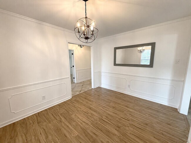 Building Photo - 1602 Bubbling Brook Dr