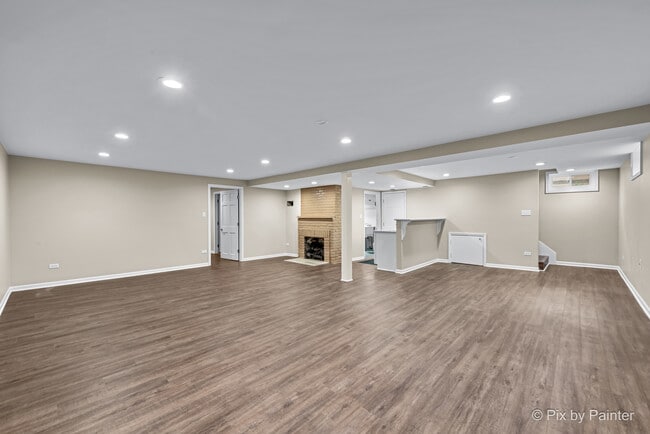 Building Photo - 4525 Saratoga Ave