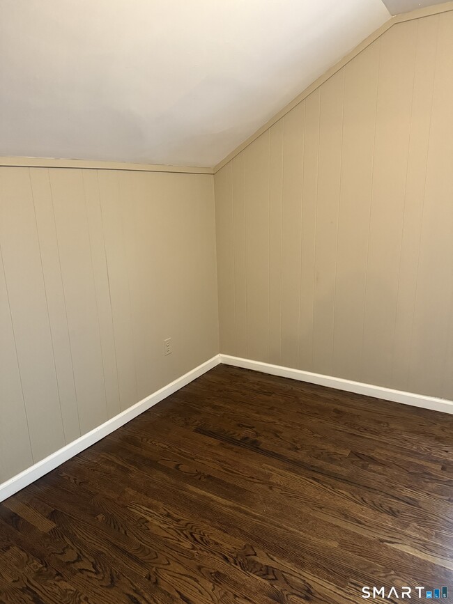 Building Photo - 1566 North Ave