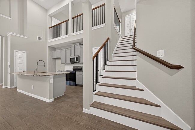 Building Photo - 30359 Limber Pines Dr