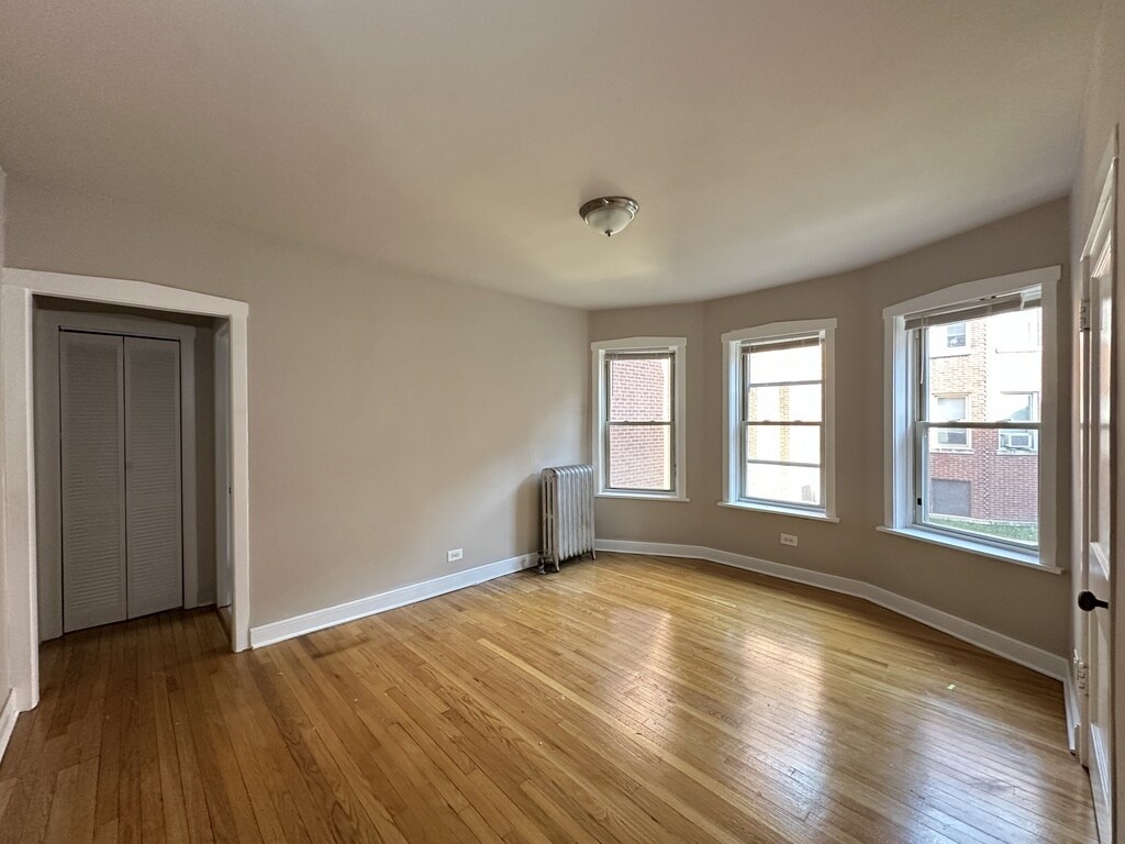 Building Photo - 4031 W Melrose St