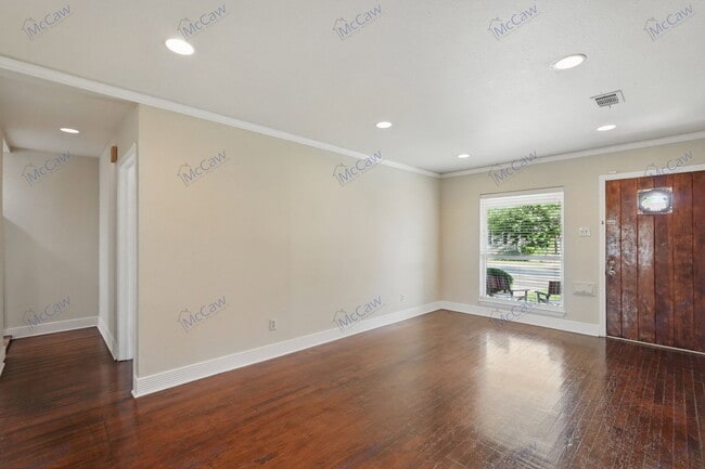 Building Photo - 4710 Wateka Dr