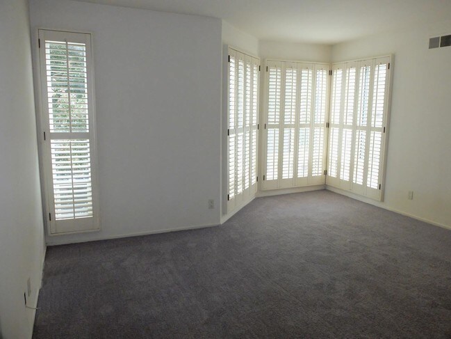 Building Photo - 101 S Lake Merced Hills