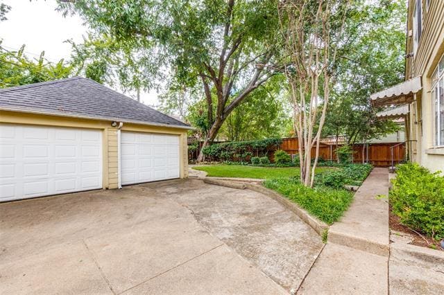 Building Photo - 5910 McCommas Blvd