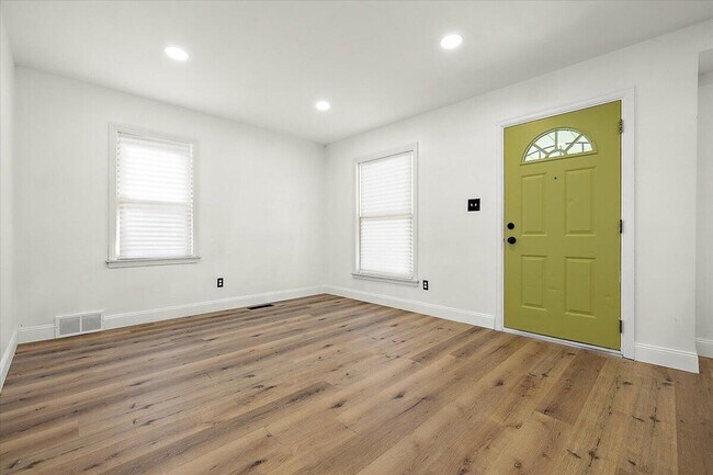 Building Photo - 6106 Oldtown St