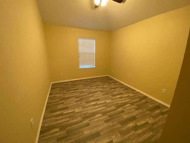 Building Photo - 290 Adobe Terrace S
