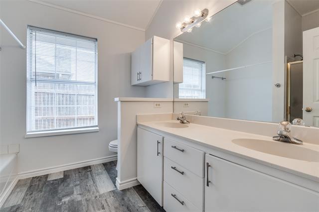 Building Photo - 3312 N Bell Ave