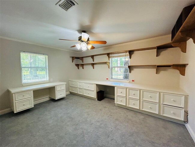 Building Photo - 11842 Deep Woods Dr