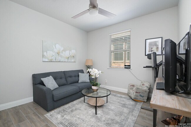 Building Photo - 446 Scenic Lullaby