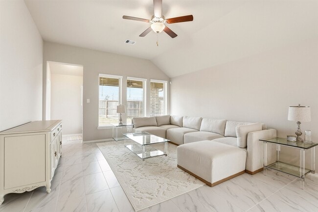 Building Photo - 10526 Cabot Trl