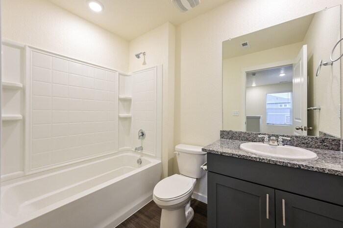 Building Photo - 13480 Oneida Ln