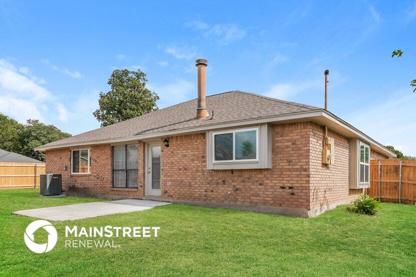 Building Photo - 900 Blewitt Dr