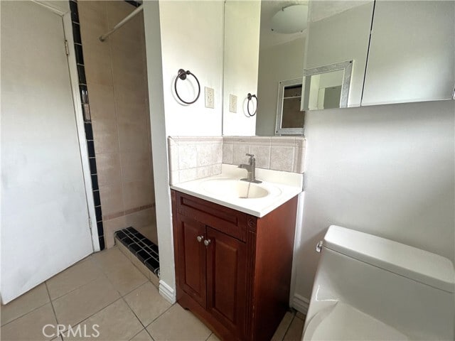 Building Photo - 811 Drake Ave