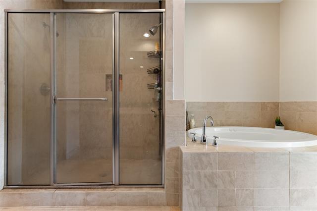 Building Photo - 4111 Newton Ave