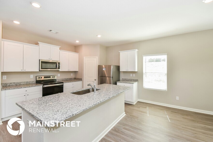 Building Photo - 301 Augusta Woods Dr