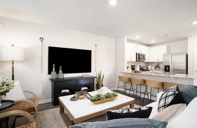 Building Photo - 319-323 Honeystone St