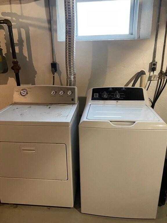 Building Photo - 93 Jewett St