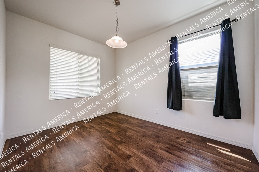 Building Photo - 38086 W Isabella Ln