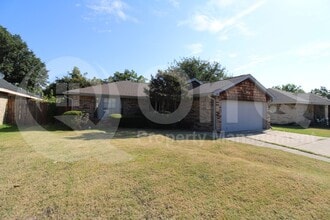Building Photo - 311 Lemon Dr