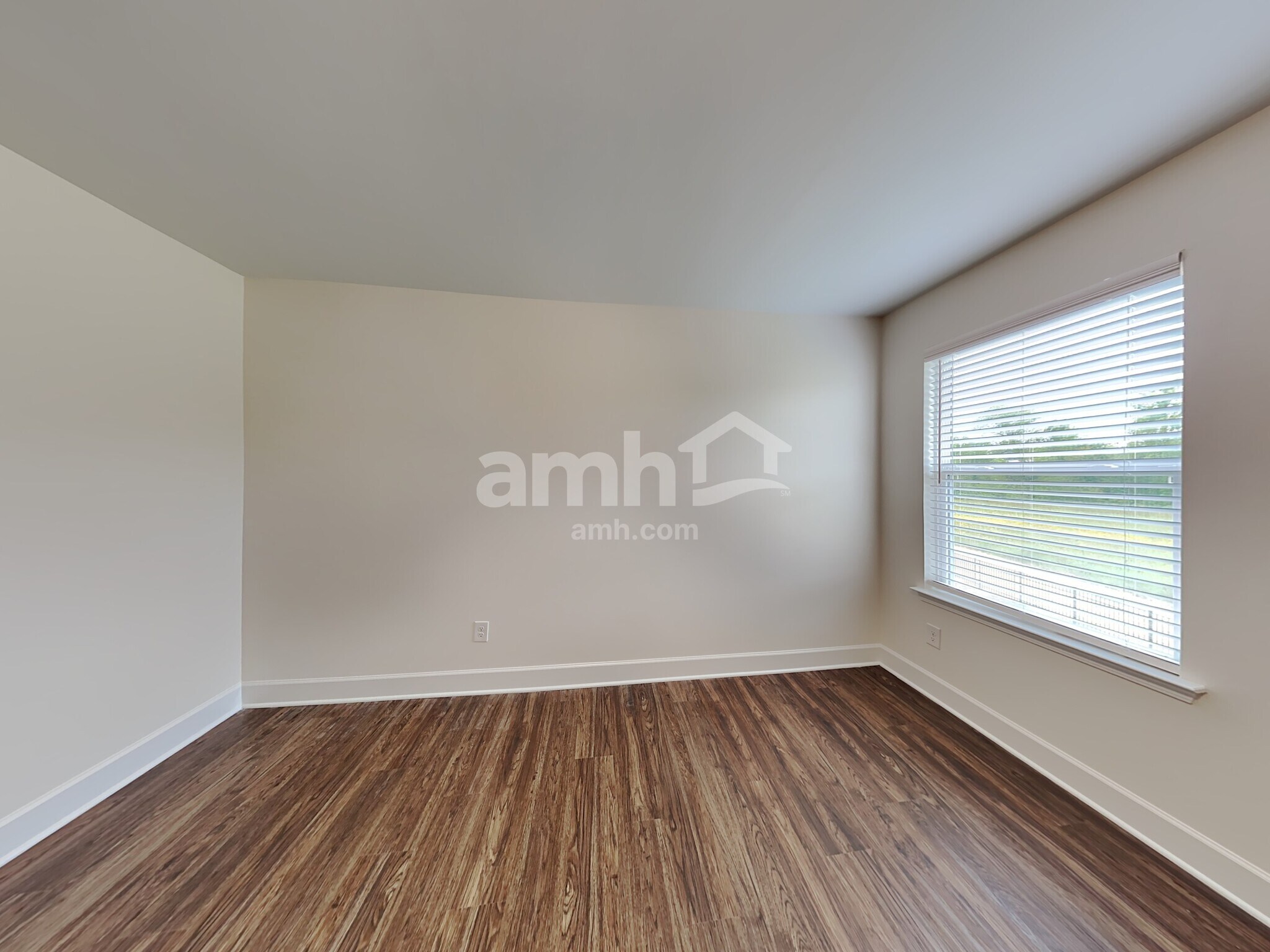 Building Photo - 3105 Esquire Dr