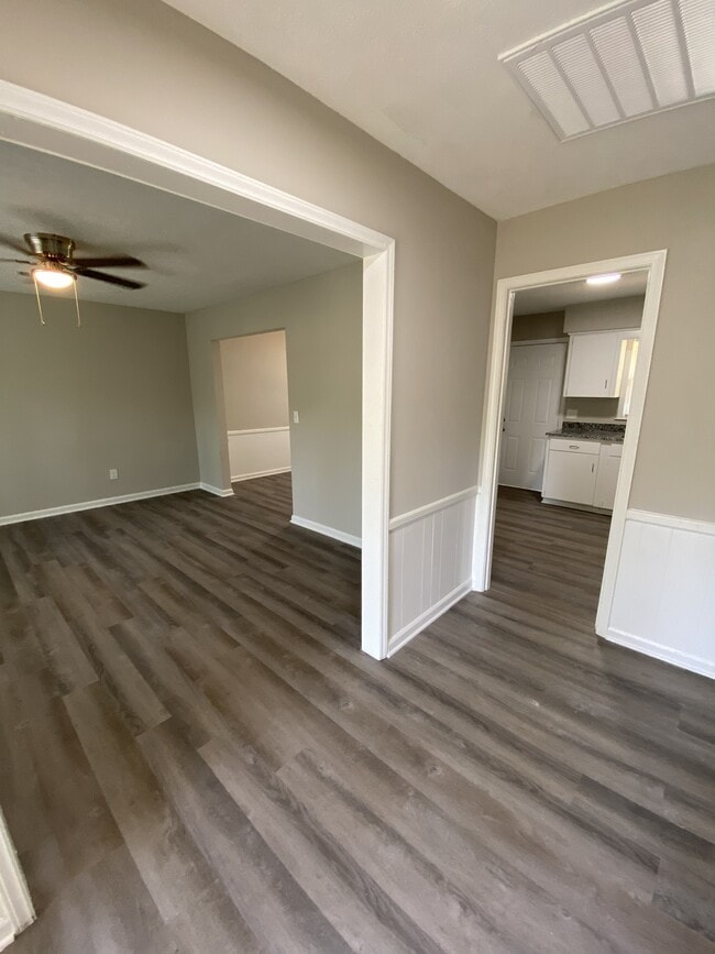Building Photo - 4253 Ridgefield Ct