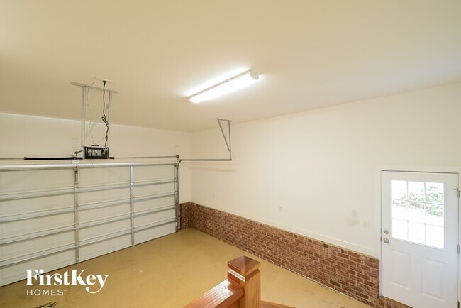 Building Photo - 2373 Topaz Ln
