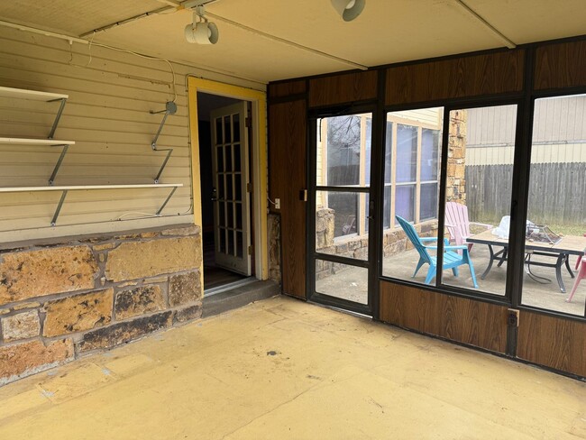 Building Photo - Welcome home to this spacious two-story gem!