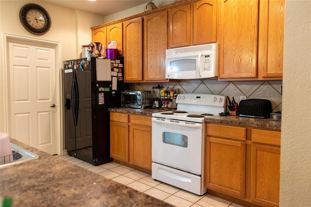Building Photo - 909 Wenk Ct