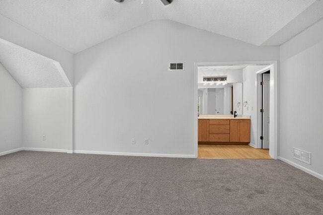 Building Photo - 15914 W 91st Terrace