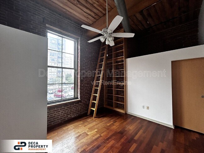 Building Photo - 721 N 17th St