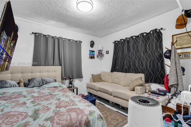 Building Photo - 3601 SW 2nd St