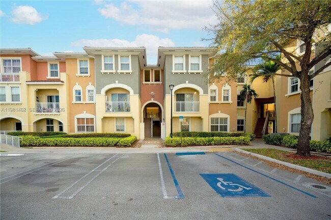 Building Photo - 10885 NW 89th Terrace