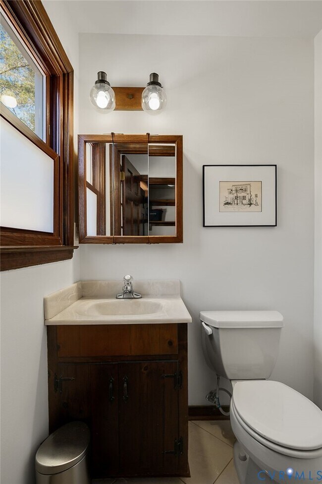 Building Photo - 9621 Peppertree Dr