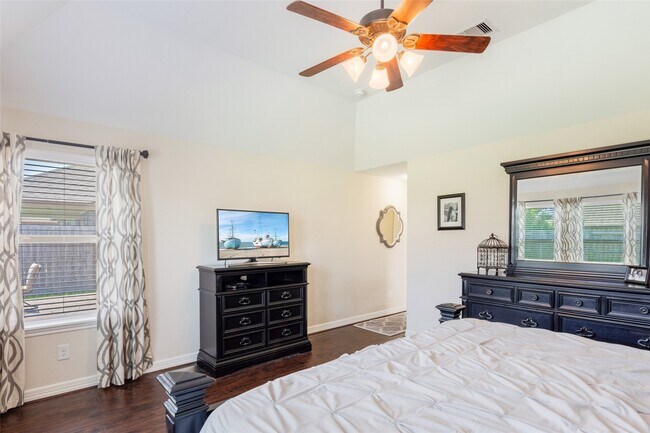 Building Photo - 19826 Summit Crest Ct