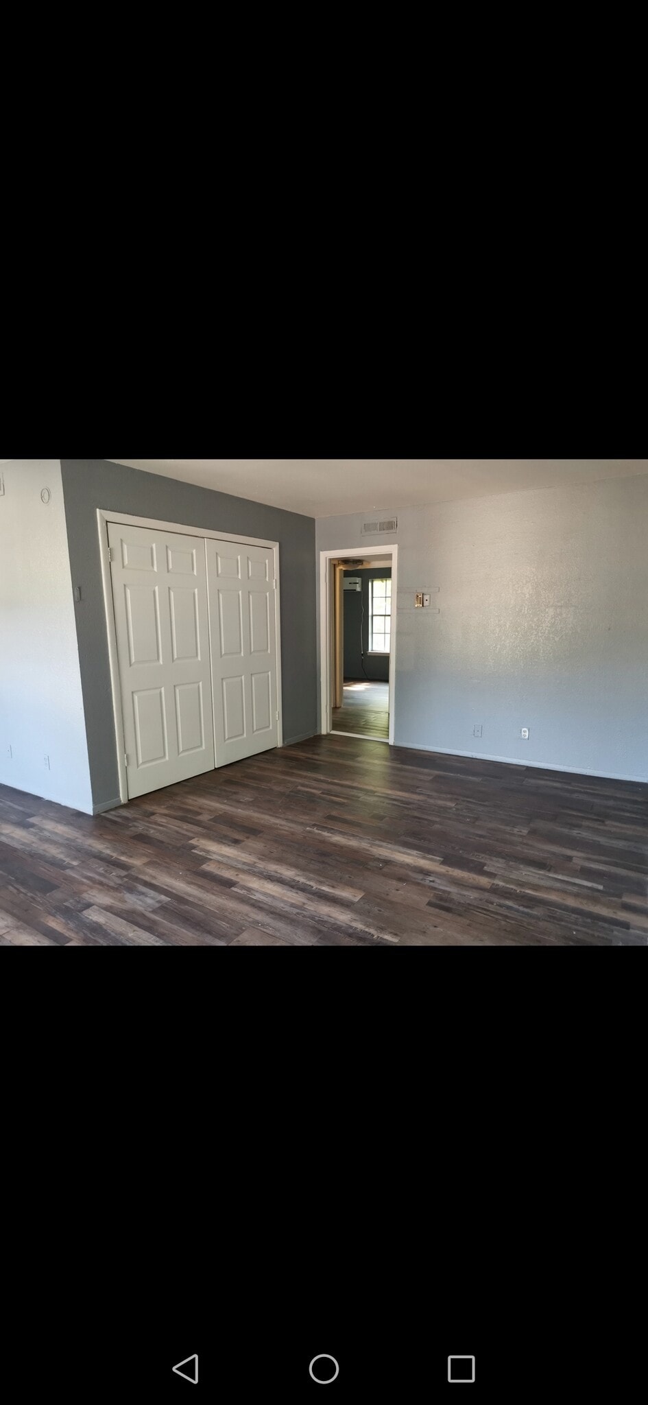 inside house - 539 Moore St S