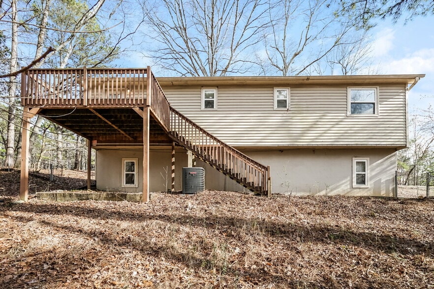 Building Photo - 3075 Flowers Dr