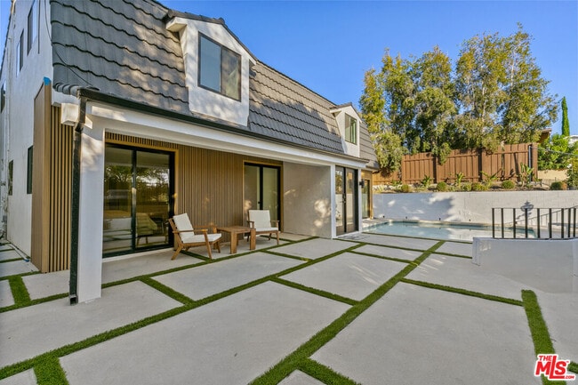 Building Photo - 5132 Escobedo Dr